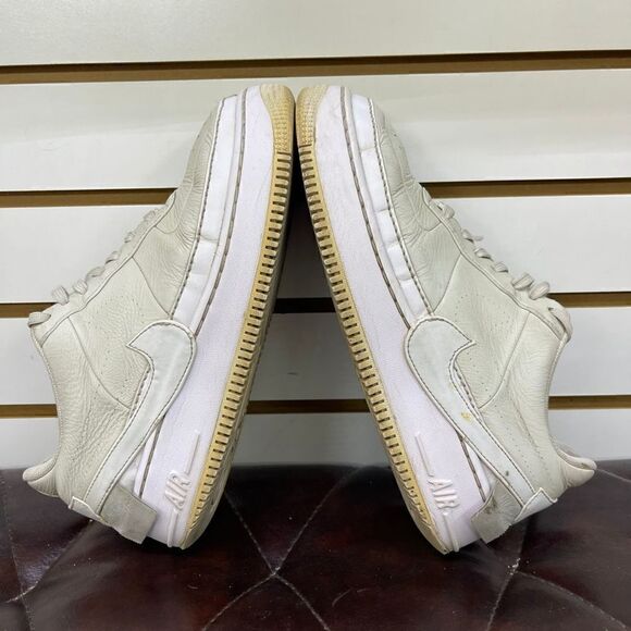 Nike Womens AF1 Low Jester XX Reimagined Triple White Size US 8.5 AO1220-100 - Picture 6 of 7